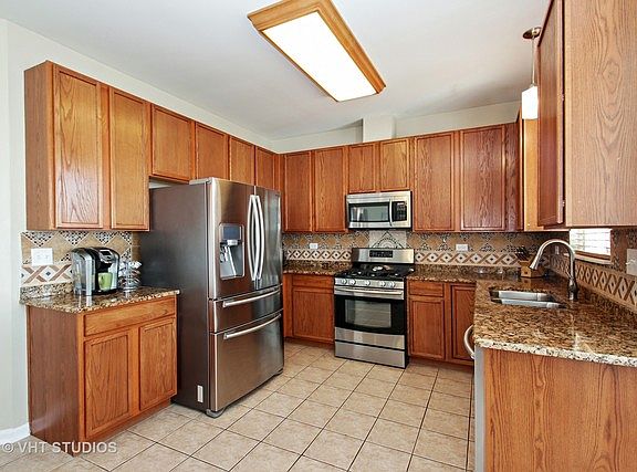 5th image of 7802 Boxwood Ln