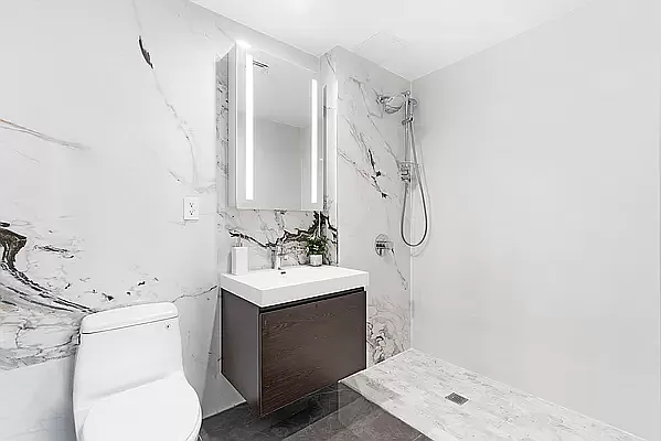 Rented by Hooli Homes New York Inc | media 5