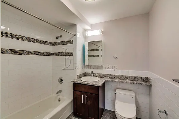 Rented by Bouklis Group | media 12