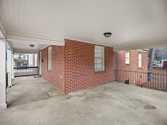 5th image of 818 Eastern Ave