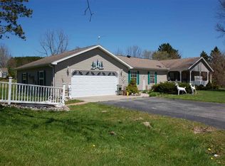 33 E Oyster Rd, Rose City, MI 48654