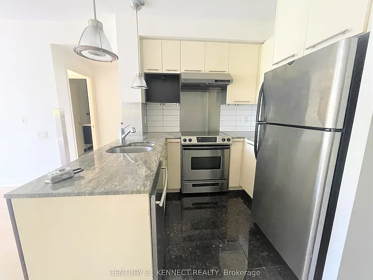 21 Carlton St #610 — Photo 6