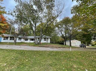 1596 Mac Nider Ave SE, Grand Rapids, MI 49546