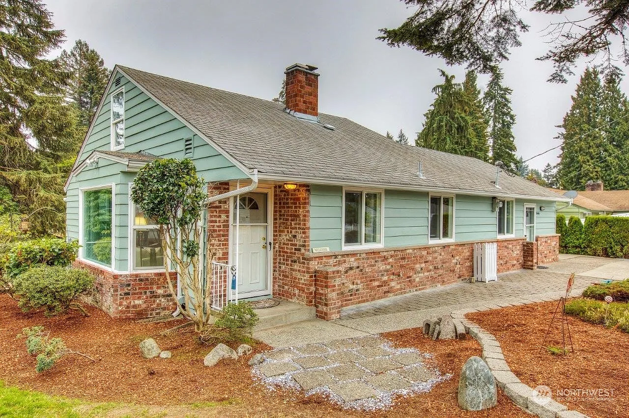20404 7th Avenue S photo 1