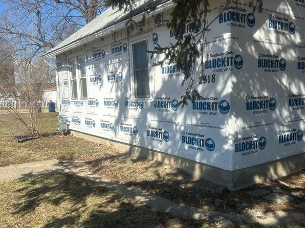 2318 Washington St APT 1, Waukegan, IL 60085