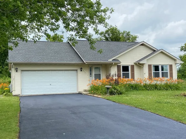 217 Tamarack Hollow St SW, Poplar Grove, IL 61065