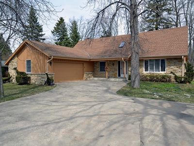 7012 N Longview Ave, Glendale, WI, 53209