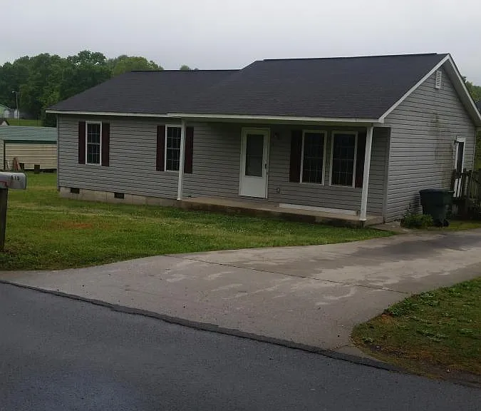nice size yards.great neighborhood
