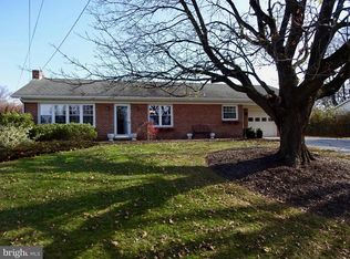 9 Woodland Dr, Jacobus, PA 17407