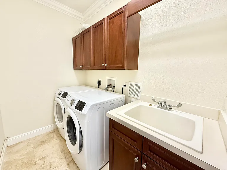 9656 Cobblestone Creek Dr — Photo 34