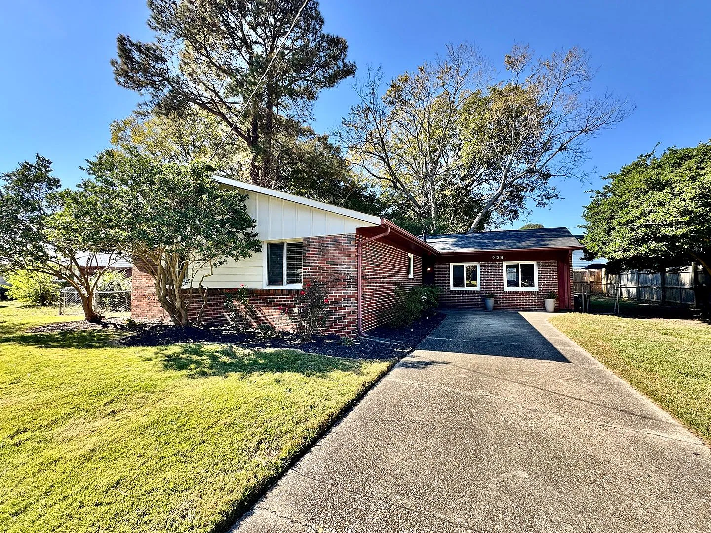 Updated 4-Bedroom Ranch Available 11-02-26! Fenced Backyard - Pet Friendly - Neighborhood Park! — Photo 1