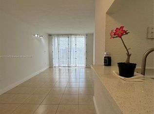 8145 NW 7th St APT 504, Miami, FL 33126