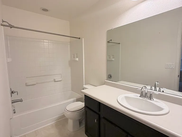 1517 S Dallas Cir — Photo 9