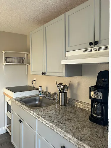 656 Royal Palm Dr #1 Photo 1