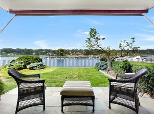 636 Steamboat Rd APT 1C, Greenwich, CT 06830