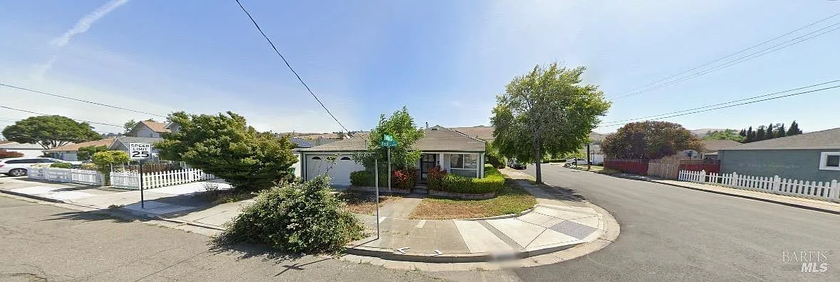 28476 Pacific Street photo 1