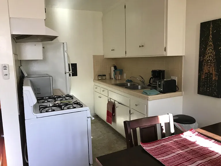 4747 S Centinela Ave — Photo 10