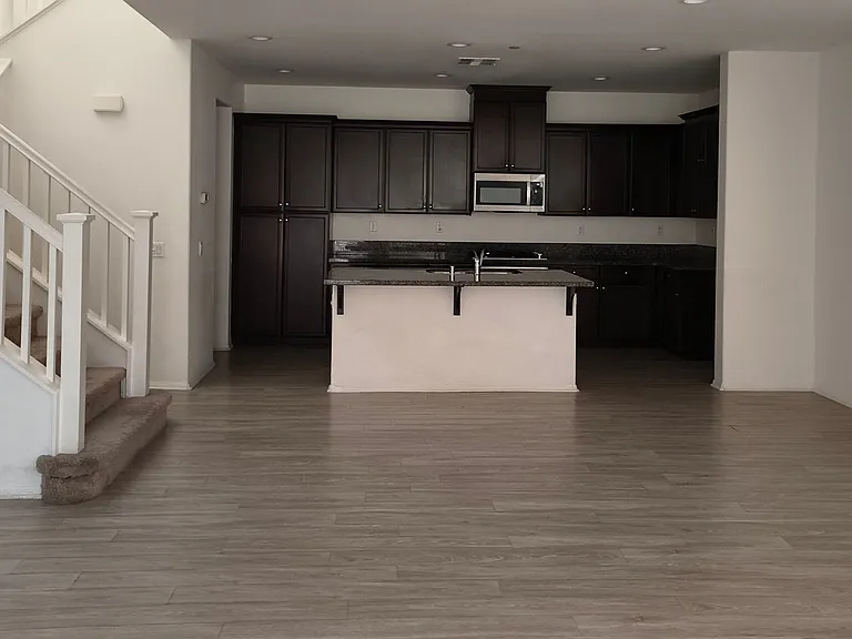 7090 Estrella Ct — Photo 21