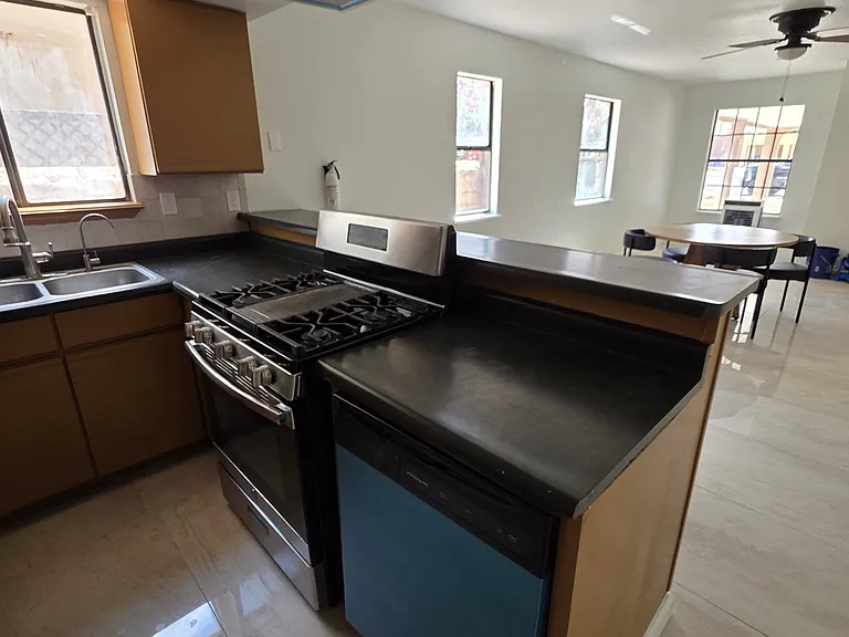 1691 Ebony Ave #1 — Photo 15
