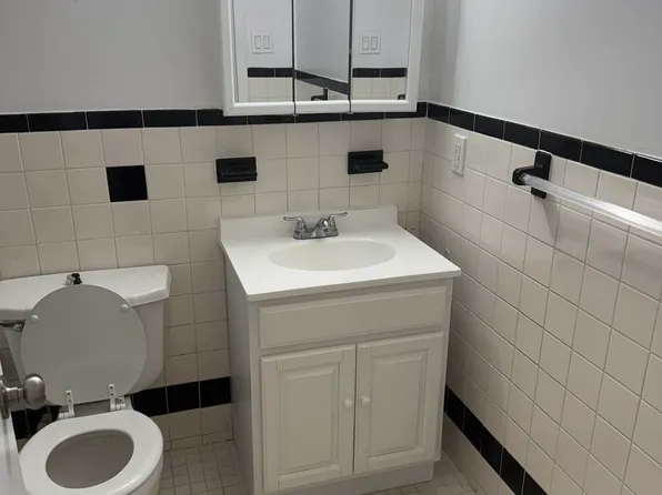 158-27 78th Avenue image 3 of 8