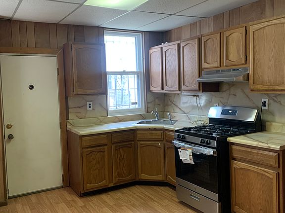 5th image of 147 N 62nd St