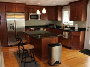 211 Washington St, Reading, MA 01867