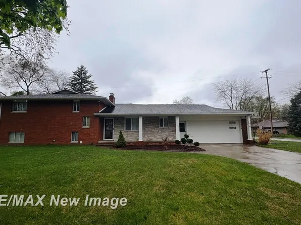 1237 Passolt St, Saginaw, MI 48638