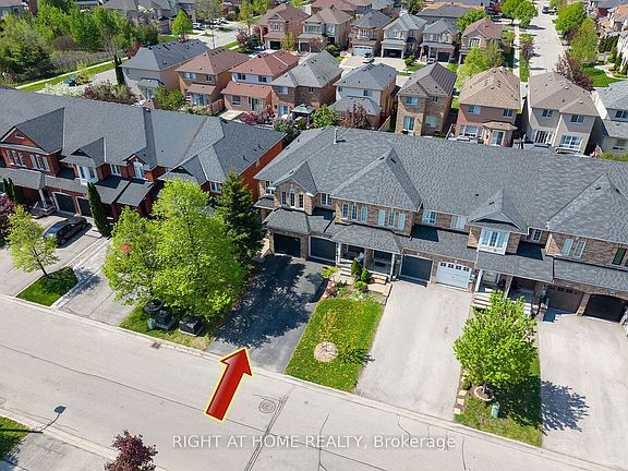 4th image of 18 Frank Johnston Rd