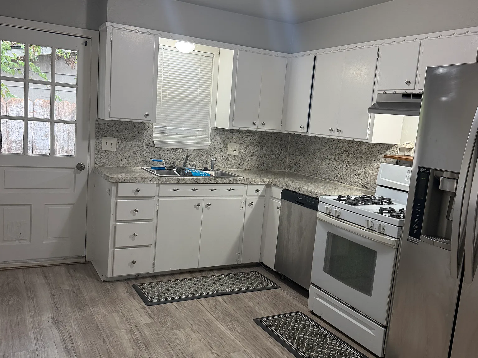 6209 SE 6th St — Photo 3