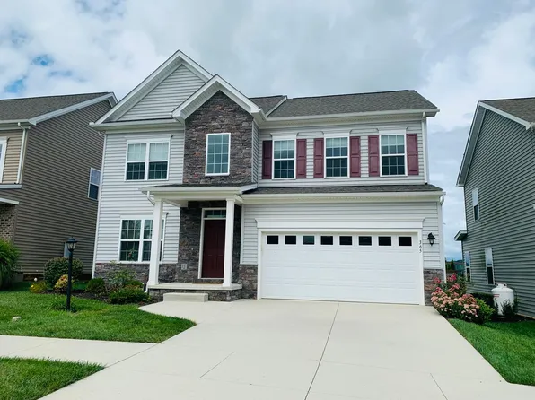 365 Roudabush Dr NW, Christiansburg, VA 24073