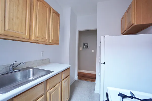 Rented by BRICK & GALO REALTY CORP | media 15