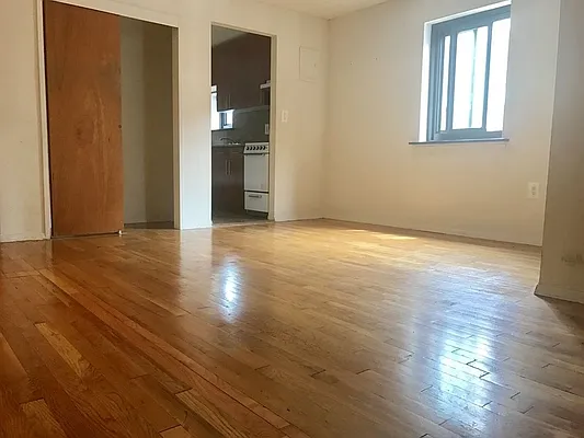 Rented by REAL New York | media 11