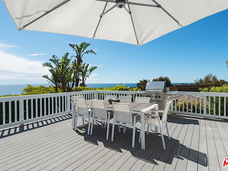 23901 Malibu Knolls Rd — Photo 10