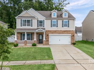 919 Rock Haven Dr, Charlotte, NC 28216