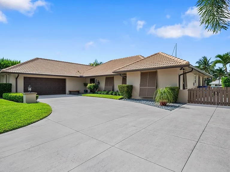1090 Fairview Ln — Photo 69