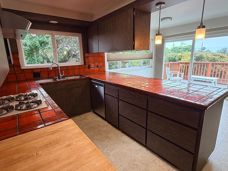 922 Maple St — Photo 14