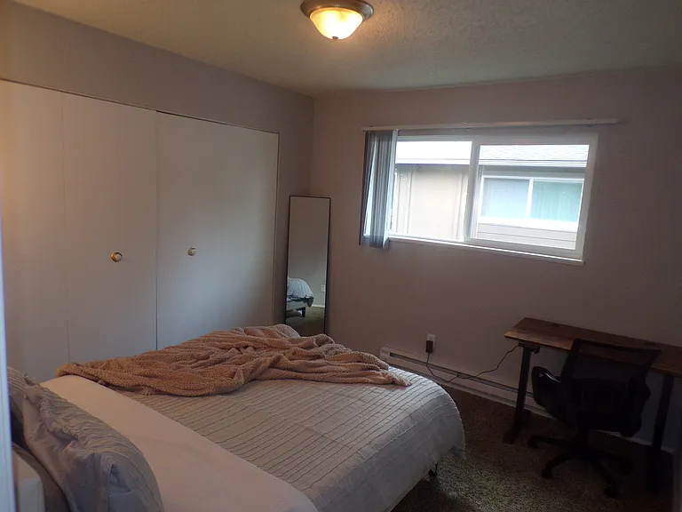5102 SW 45th Ave #6 — Photo 15