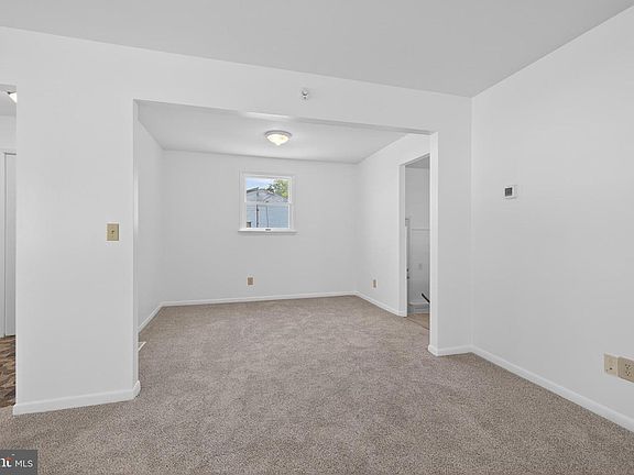 5th image of 61 Greenridge Rd