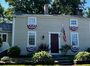 28 Sprague St, Portsmouth, RI 02871