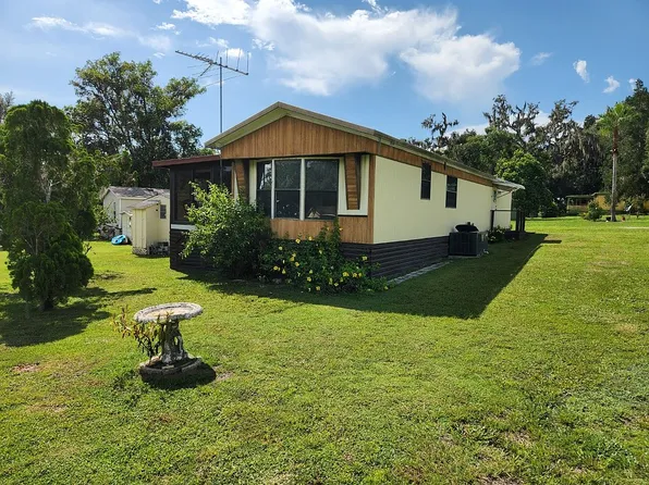 36432 Shady Oaks Dr, Dade City, FL 33525