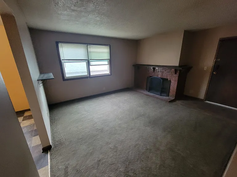 1133 B St #4 — Photo 1