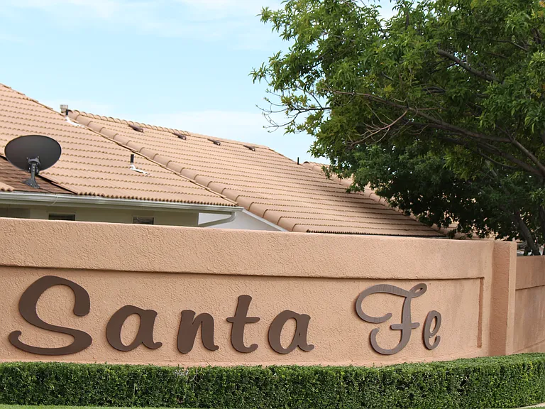 210 N Mall Dr #129 — Photo 1