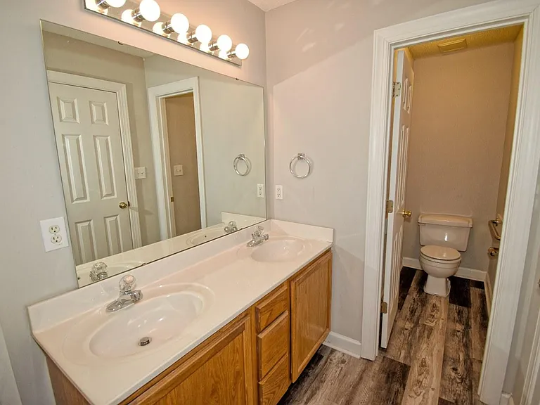 239 Tillamook Dr — Photo 28