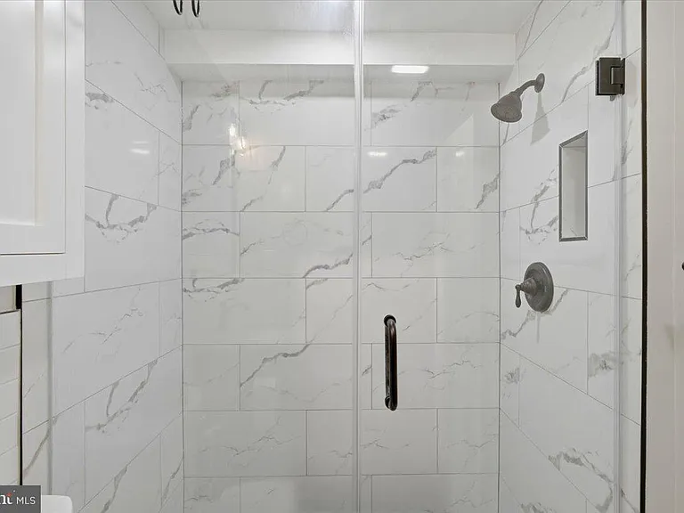 1825 T St NW #401 — Photo 11