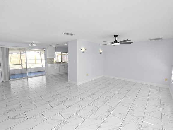 3rd image of 4037 Grayton Dr