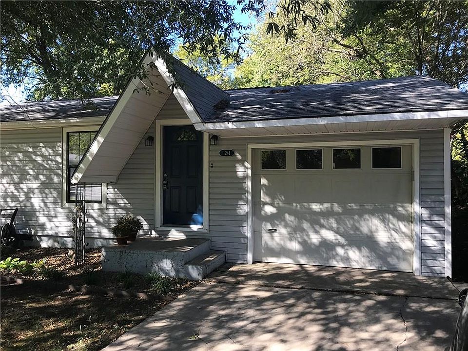 1st image of 1241 N Sang Ave