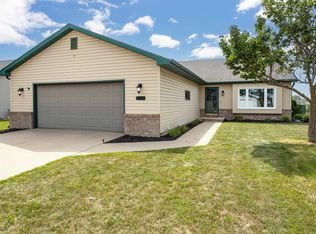 1005 Freedom Ave, Oshkosh, WI 54901