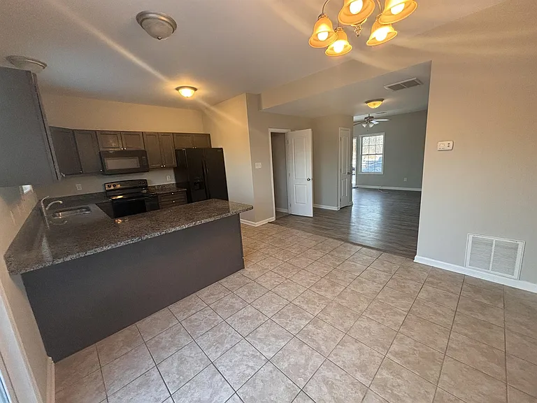 195 Continental Dr #1 — Photo 5