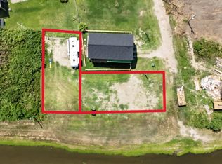 912 Trout Blvd, Crystal Beach, TX 77650