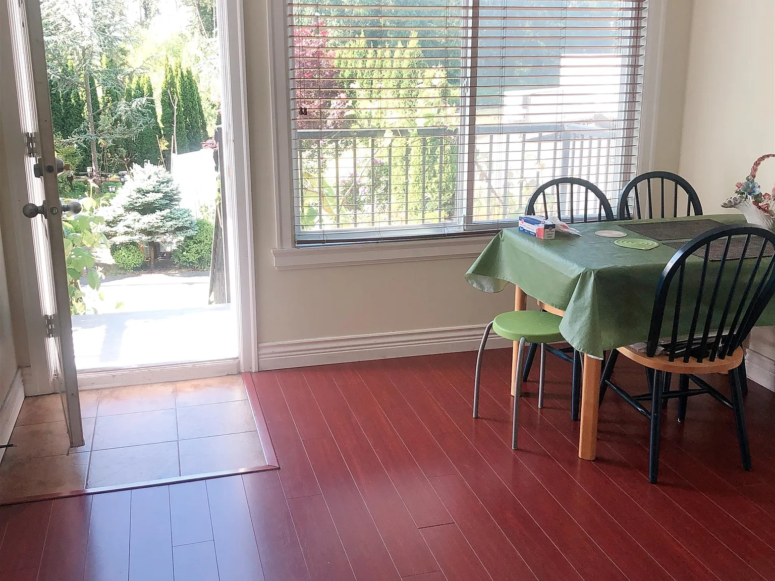 3 bed, 1200 sqft, $2,350 — Photo 2